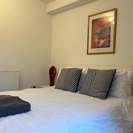 Lovely Serviced Apartment, Free Parking, Oxford Exteriör bild