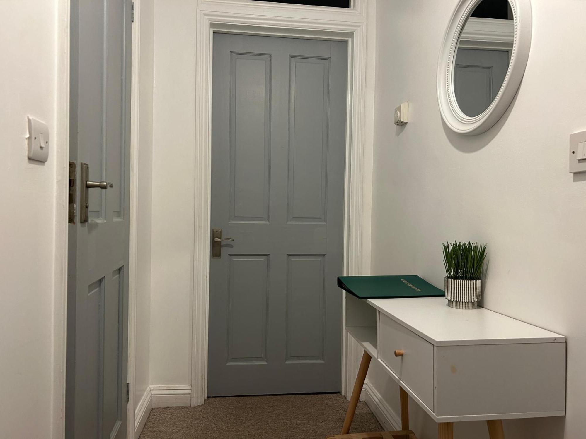 Lovely Serviced Apartment, Free Parking, Oxford Exteriör bild